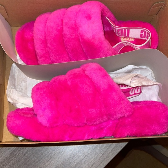 UGG Shoes - UGG slippers